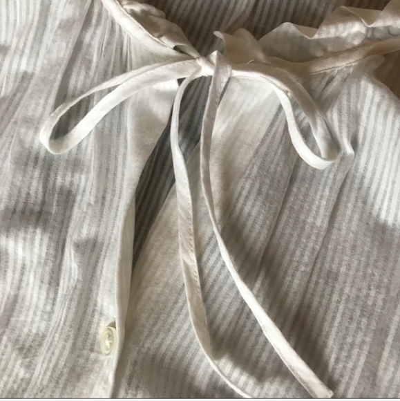LOFT soft white on white pin stripe peasant blouse size medium - Picture 3 of 5